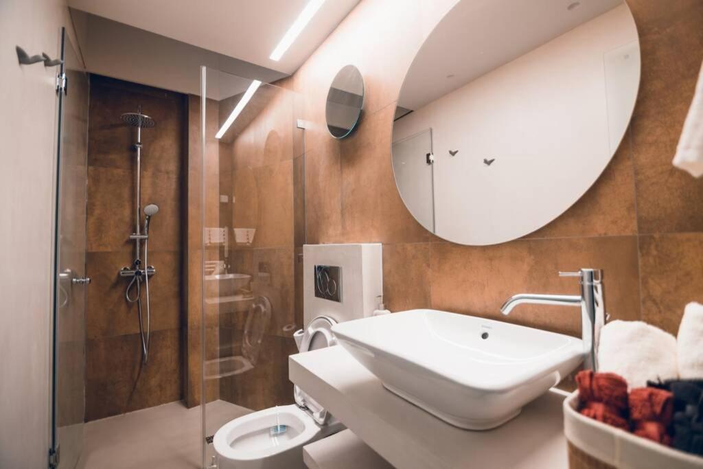 Gk Apartment, Suite Афіни Екстер'єр фото